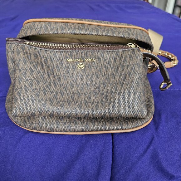 Slater Medium Signature Logo Sling Pack - Picture 1 of 10
